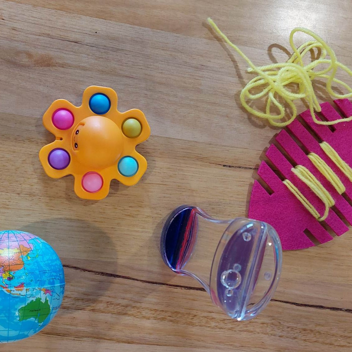 Sensory Kit for Calm Corner - Gel Timer, Fidget Spinner, Wool Fine Motor Felt Fish, Soft Ball. Tools for relaxation and engagement, ideal for educators and children